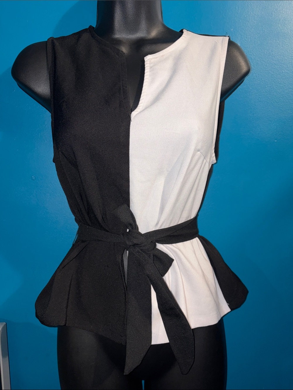 Black & White Sleeveless Peplum Tie-Waist Top